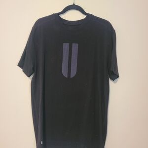 NOBULL Men's Black Short-Sleeve Tee with Vertical Logo